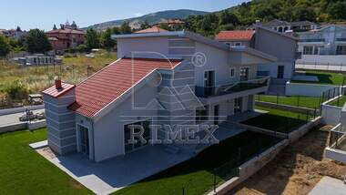 For sale - House in Belashtica,  Plovdiv