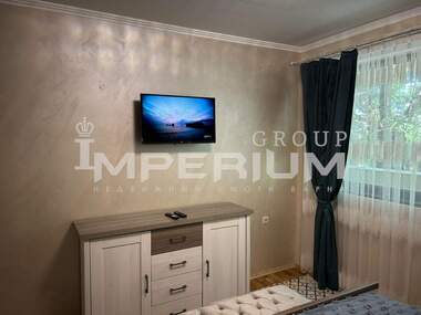 Închiriere - Apartament în Liatno kino Trakia,  Varna