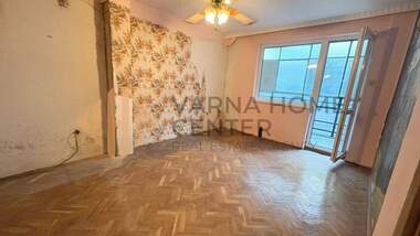 Vânzare - Apartament în Zimno kino Trakia,  Varna