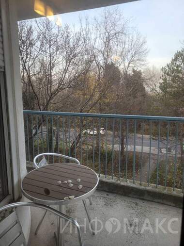 Închiriere - Apartament în Lazur,  Burgas