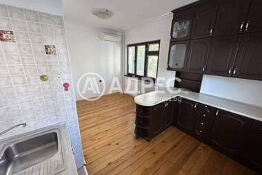 Închiriere - Apartament în Center,  Sofia