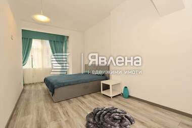 Наем - Апартамент в Център,  София