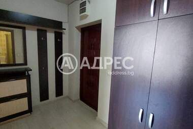 Închiriere - Apartament în Zornița,  Burgas