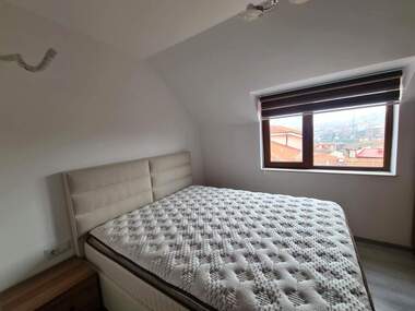 Închiriere - Apartament în Mladejki hălm,  Haskovo