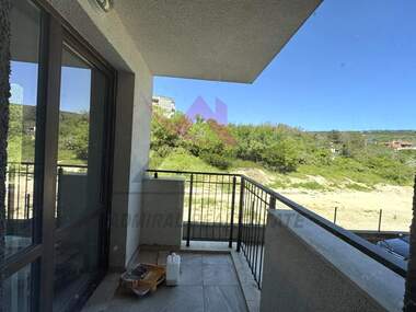 Kira - Apartman olarak Vazrajdane 4,  Varna