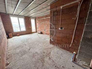 For sale - Apartment in Kiuchuk Parij,  Plovdiv