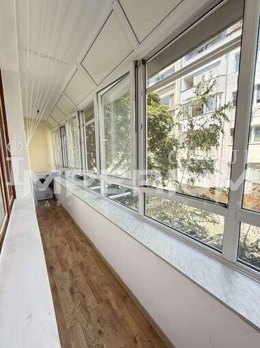 Închiriere - Apartament în Sportna zala,  Varna