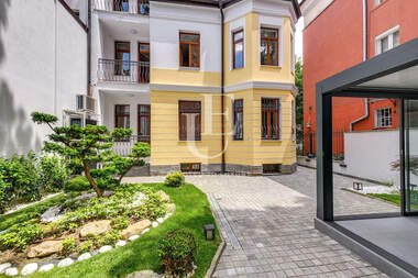 Verkauf - Ein ganzes Gebäude in Center,  Sovia