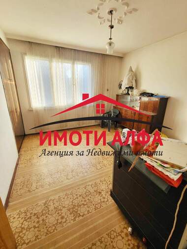Продажа - Этаж дома в Овчарски,  Хасково