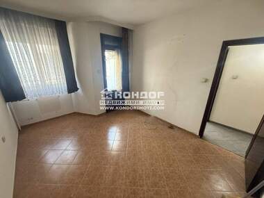 Vânzare - Apartament în Center,  Plovdiv
