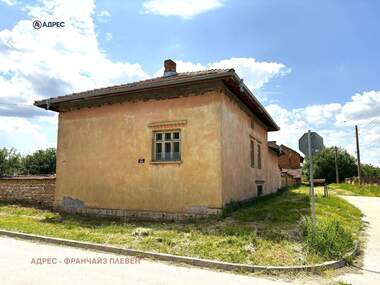 Vânzare - Casă în Obnova,  Pleven