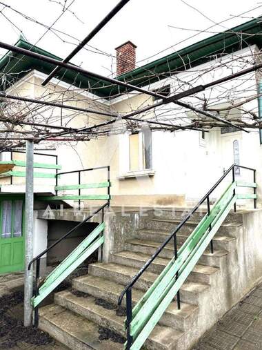 For sale - House in Gulianci,  Pleven