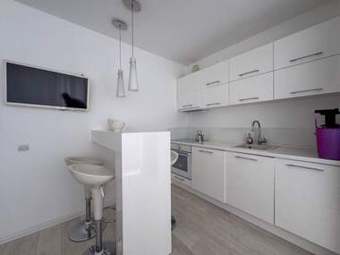 Închiriere - Apartament în Văzrajdane,  Burgas