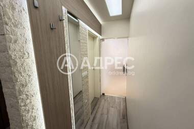 Închiriere - Apartament în Center,  Varna