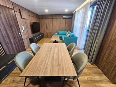 Miete - Wohnung in Mladejki halm,  Plowdiw