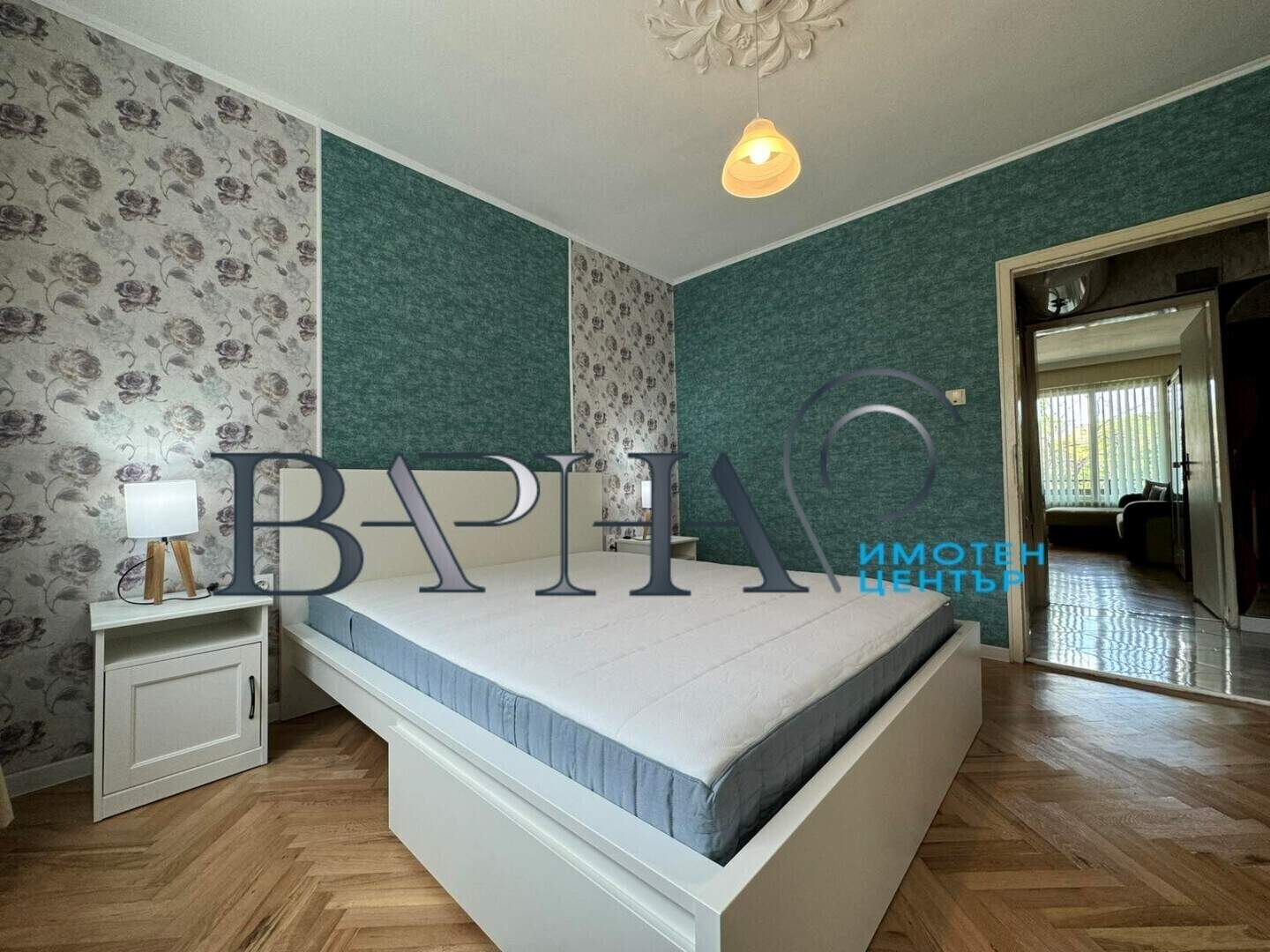 Тристаен Апартамент в Нептун, Варна – снимка 2