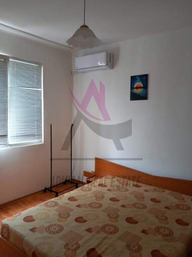 Închiriere - Apartament în Văzrajdane 1,  Varna