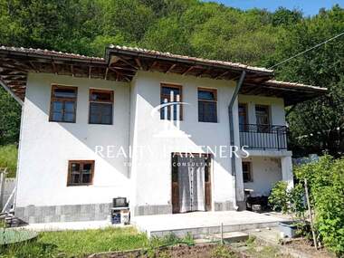 For sale - House in Breznik,  Pernik