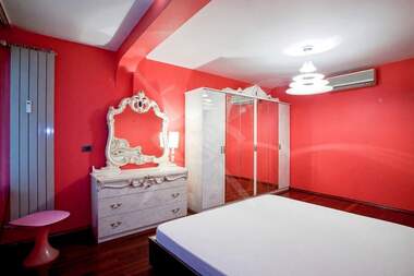 Kira - Apartman olarak Oborishte,  Sofia