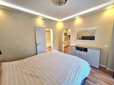 Miete - Wohnung in Wazrajdane,  Burgas