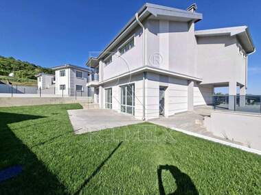 For sale - House in Belashtica,  Plovdiv