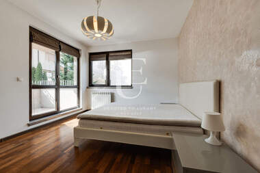 Închiriere - Apartament în Simeonovo,  Sofia