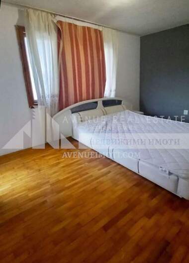Vânzare - Apartament în Iujen,  Plovdiv