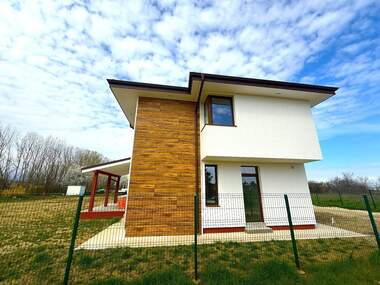 Продажба - Къща в Златитрап,  Пловдив