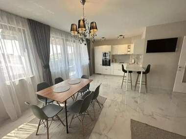 Închiriere - Apartament în Mladejki hălm,  Plovdiv