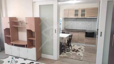Închiriere - Apartament în VINS - Ceerven ploștiad,  Varna