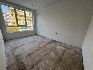 For sale - Apartment in Iujen,  Plovdiv
