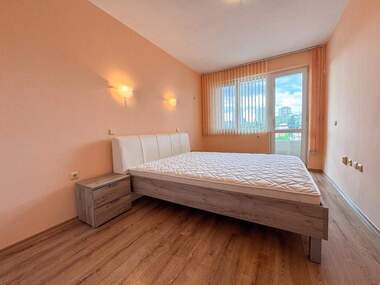 Închiriere - Apartament în Zornița,  Burgas