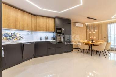Vânzare - Apartament în Briz,  Varna
