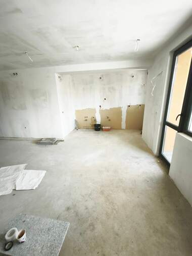 Vânzare - Apartament în Iztok,  Pernik