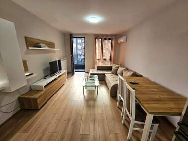 Închiriere - Apartament în Hristo Smirnenski,  Plovdiv