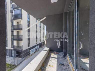 For sale - Apartment in Vazrajdane 1,  Varna
