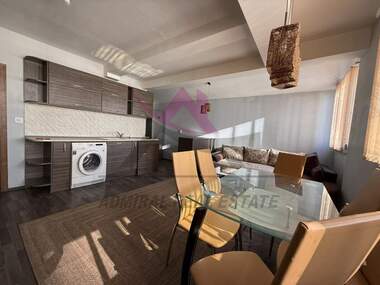 Închiriere - Apartament în Văzrajdane 1,  Varna