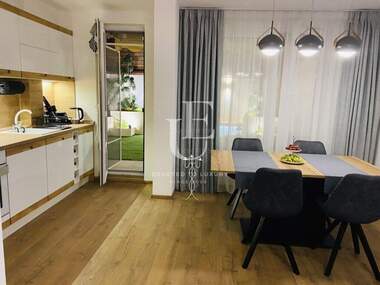 Închiriere - Apartament în Lozeneț,  Sofia