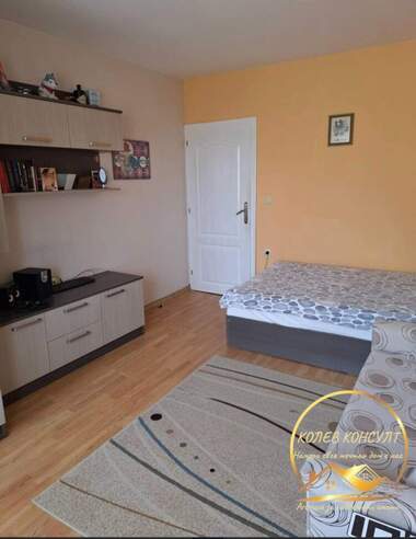 Продажба - Апартамент в Дружба 1,  Хасково