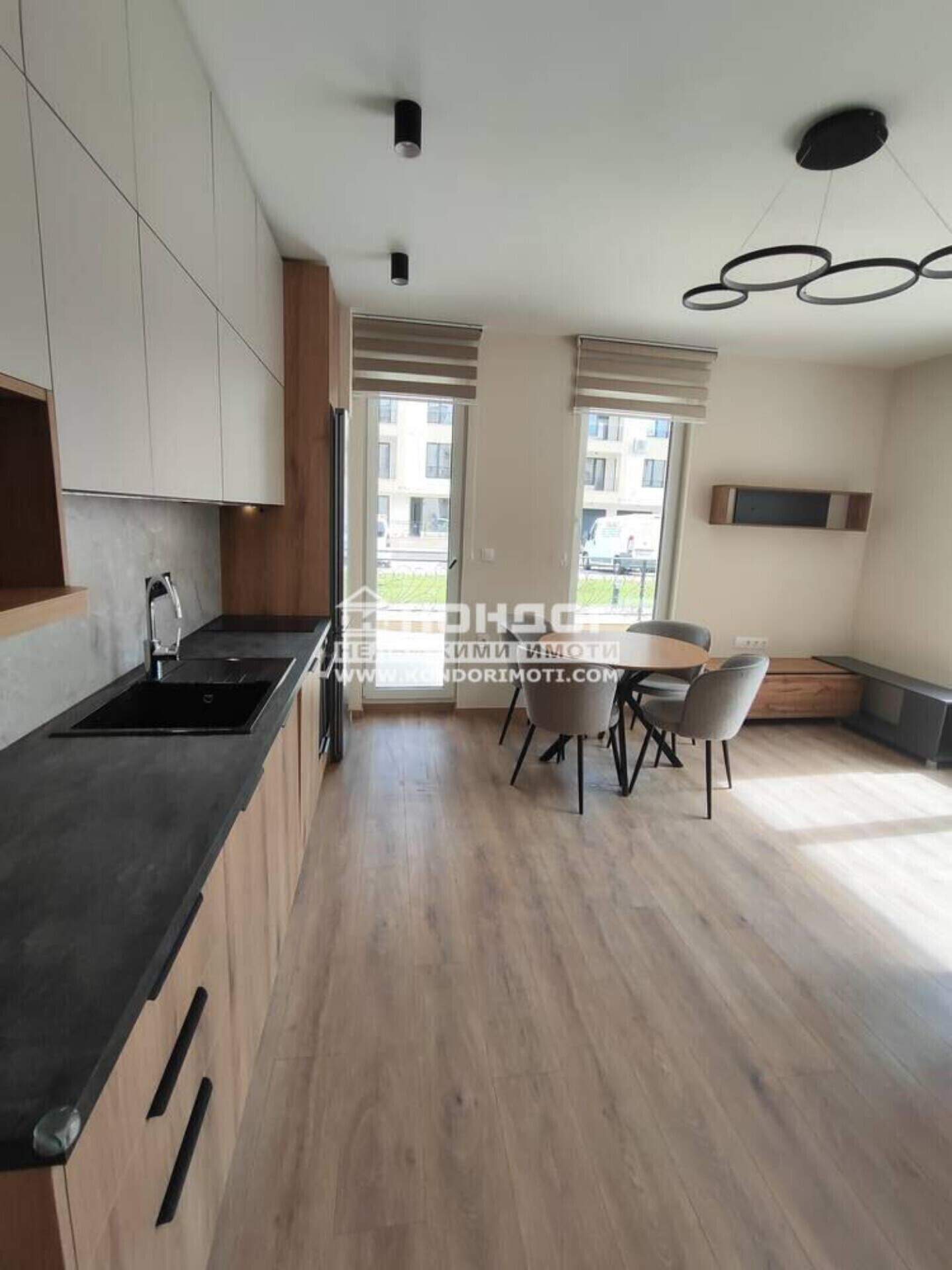 Cu trei camere Apartament în Kărșiaka, Plovdiv – fotografia 2