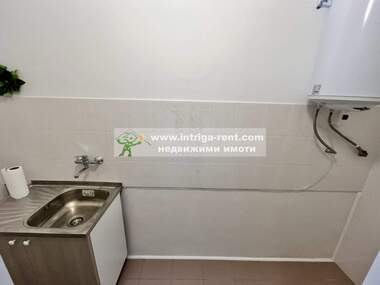 Ενοίκιο - Γραφείο/Κατάστημα/Αποθήκη/Κομμωτήριο σε Дружба 1,  Хасково