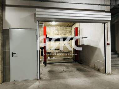 Kira - Garaj olarak Krasno selo,  Sofia
