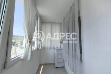 Închiriere - Apartament în Văzrajdane 1,  Varna
