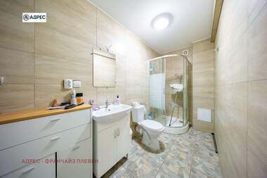 Vânzare - Apartament în Mladost,  Lovece