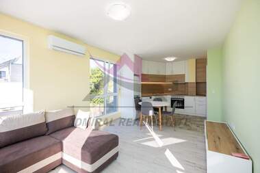 For rent - Apartment in Pchelina,  Varna