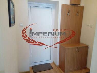 Închiriere - Apartament în Liatno kino Trakia,  Varna