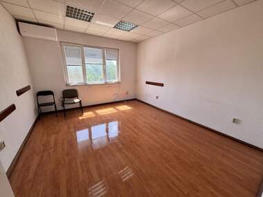 Miete - Büro in Zentar,  Weliko Tarnowo