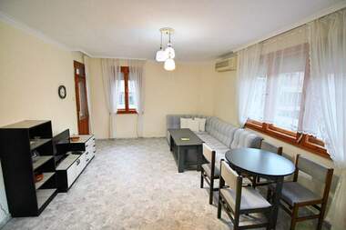 Închiriere - Apartament în Lazur,  Burgas