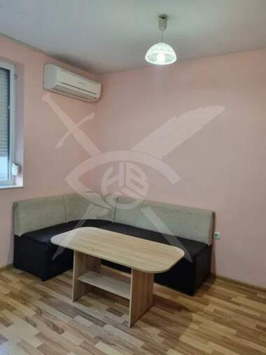 Închiriere - Apartament în Kolhozen pazar,  Varna