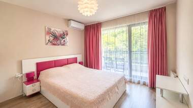 Продажба - Апартамент в Златни Пясъци,  Варна